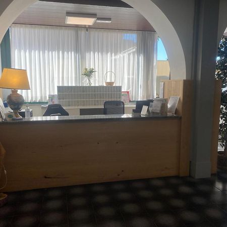 Hotel มัลเชซิเน ภายนอก รูปภาพ