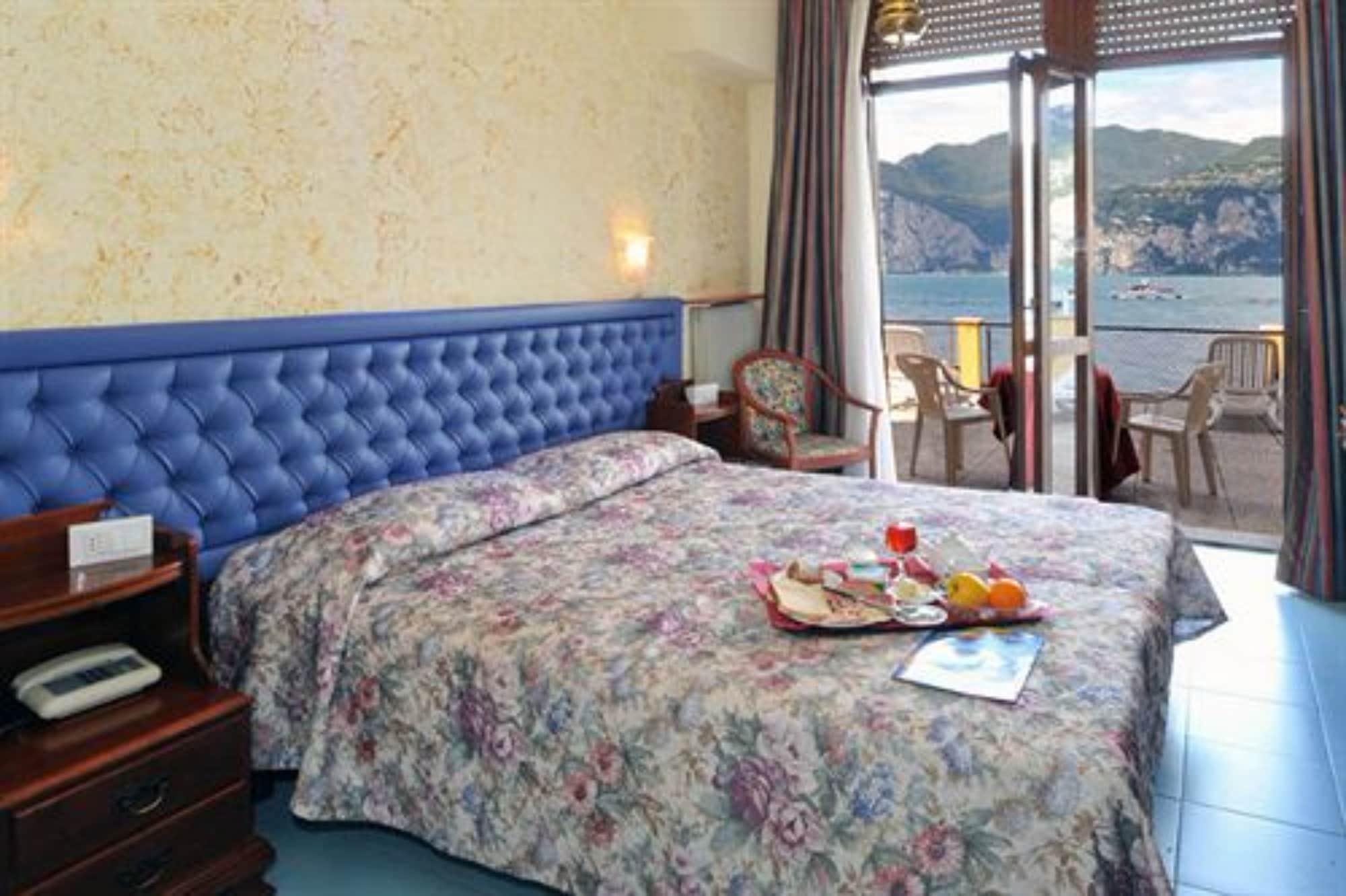 Hotel มัลเชซิเน ภายนอก รูปภาพ