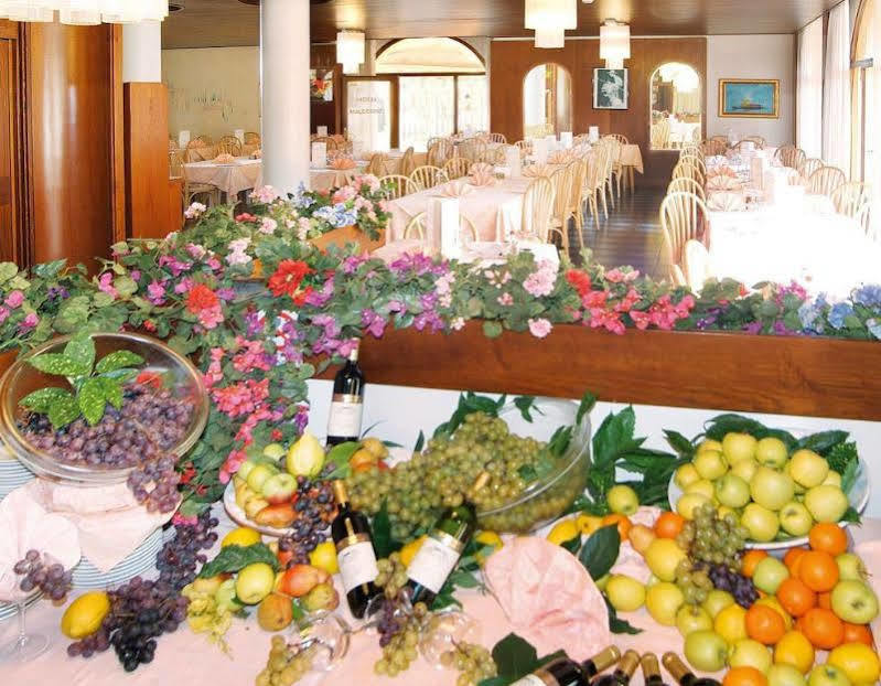 Hotel มัลเชซิเน ภายนอก รูปภาพ